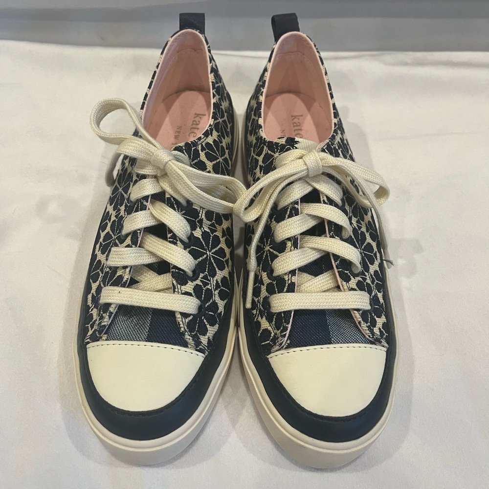 Women’s Kate Spade Kaia Jacquard Spade Flower Platform Sneaker with lace size 7B